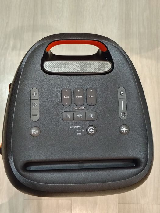 Продавам JBL partybox 310