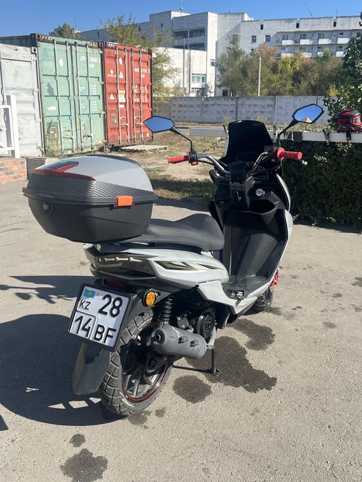Продам скутер макси 150 куб