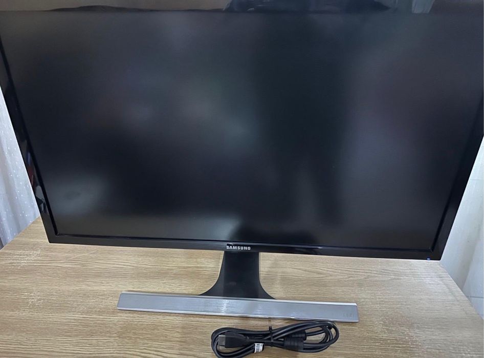 Monitor LED Samsung Gaming LU28E590DS 28 inch 4K