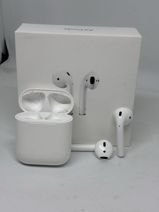 Apple Airpods 2- Пълен комплект