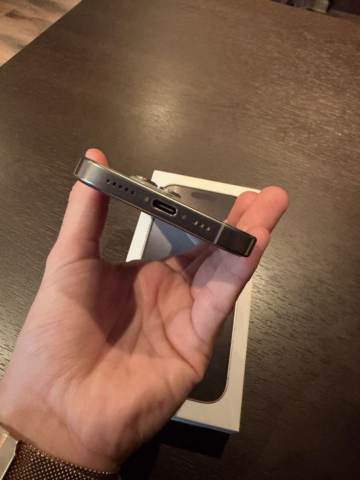 IPHONE 16 PRO 256gb