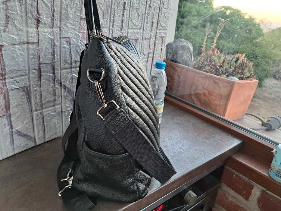 дамска раница,черна кожена,чанта-естествена кожа,