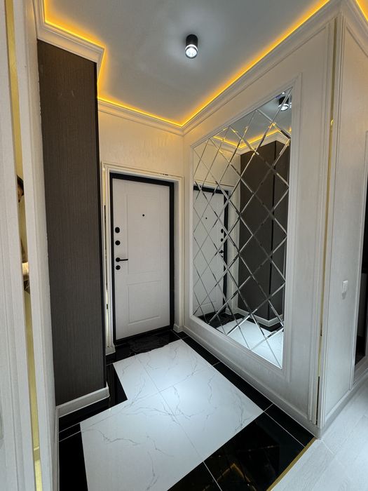 3 xonali kvartira sotiladi