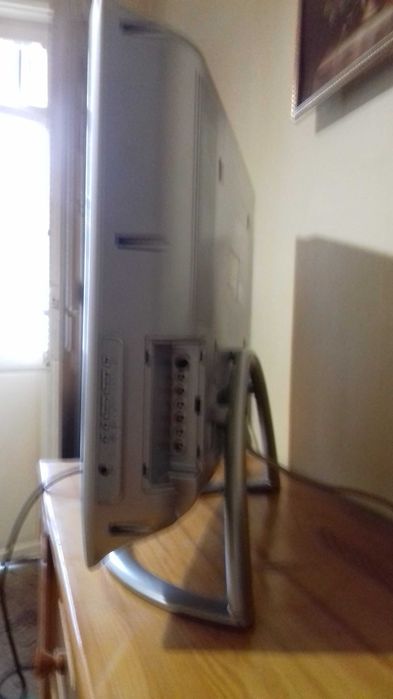 телевзор JVC-LT26B60SU