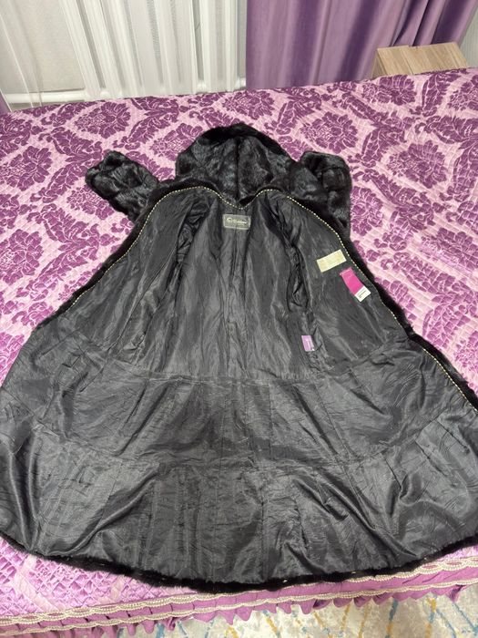 Сатылады. Норковые шубы 44 и 46 размеры.