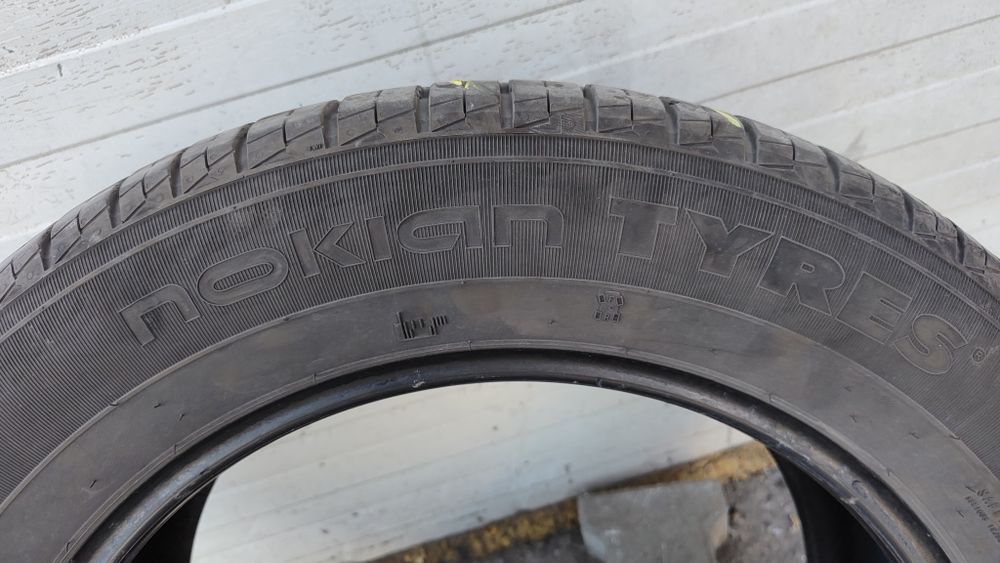 Гуми Нокиан 235/60/18