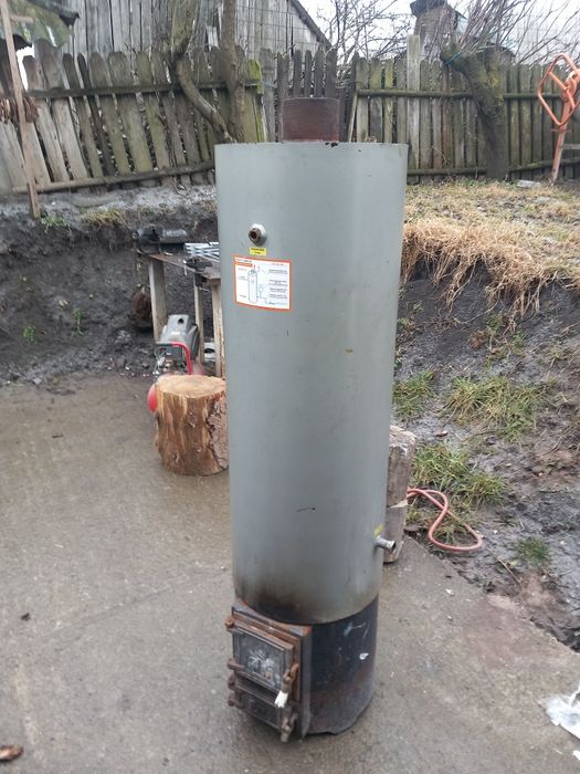 Vând boiler pe lemne