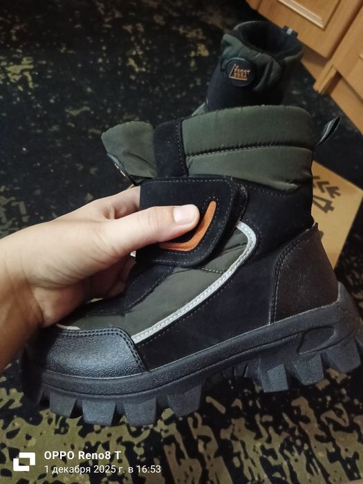 Продам зимние ботинки 32р