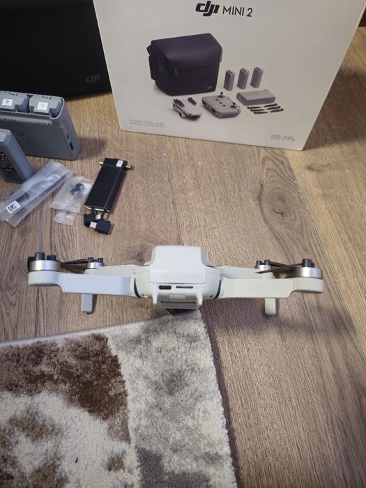 Drona DJI mini 2