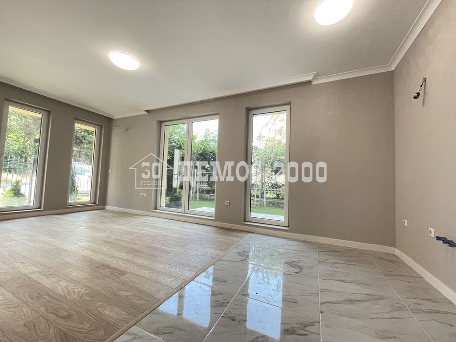 Продава се Едностаен апартамент в к.к. Св.Св. Константин и Елена - 62 кв.м за 2380 €/кв.м - Снимка #1