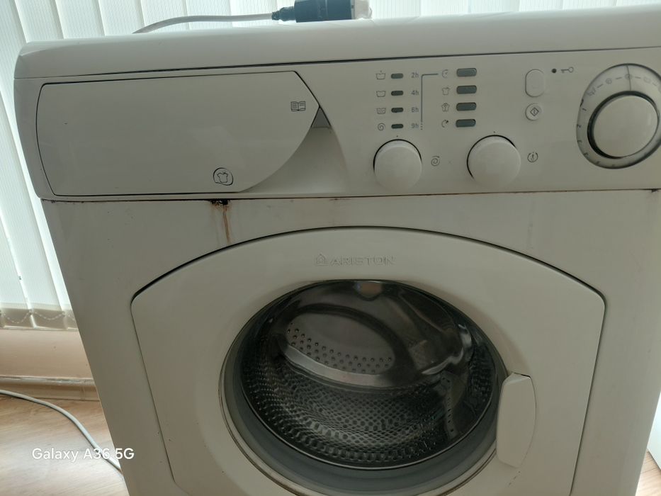 Продавам пералня Ariston
