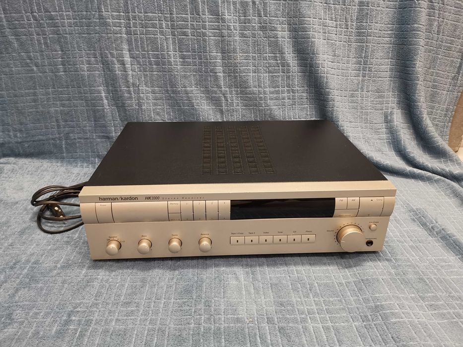 Ресийвър Harman Kardon HK 3300цвят „шампанско“, безупречен.