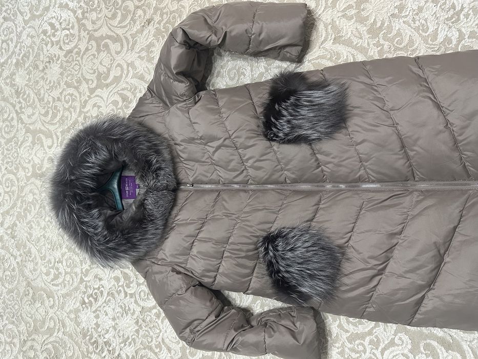 100%пух ,супер легкий  пуховик