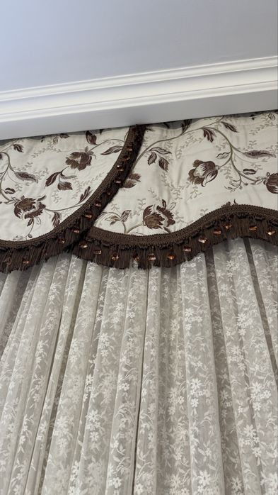 Продам шторы в гостиную