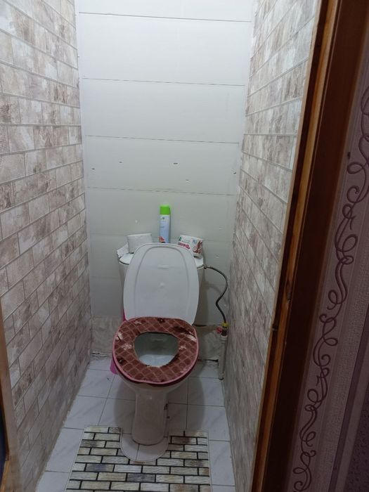 Юнусабад 17 квариал 1/3/5 350 у.е.
оила еки 
4 та киз еки 
2 та бола к