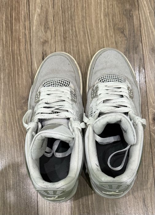 jordan 4 frozen moment