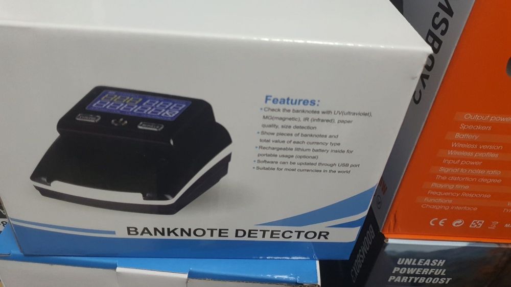 Детектор за фалшиви банкноти евро ,долари и всякакви банкноти.