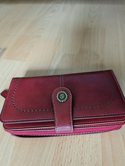 Дамски портфейл естествена кожа с RFID защита