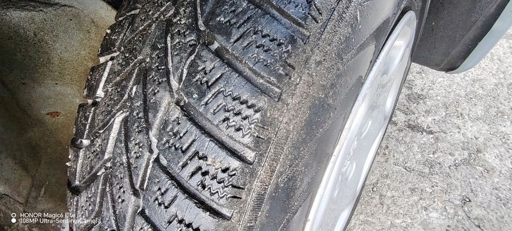 Vând Peugeot 1.1 benzina consum foarte mic excelent pentru naveta ieft