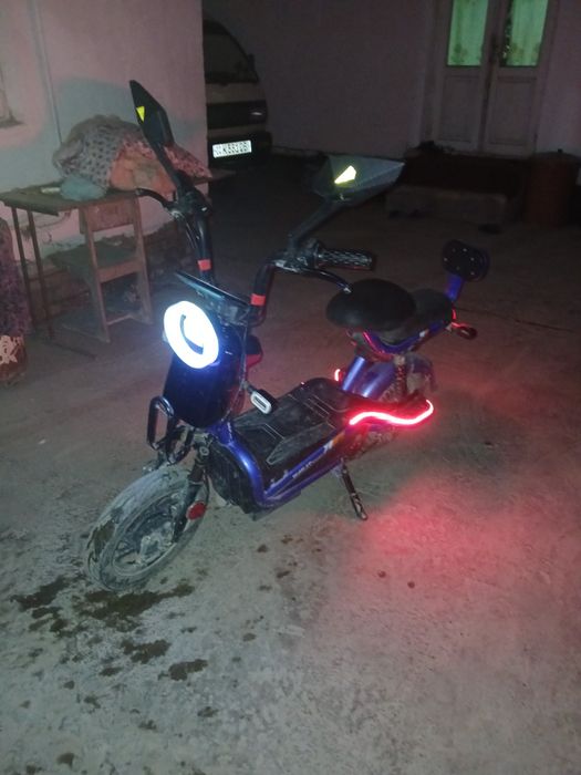 Elektron skutir sotiladi