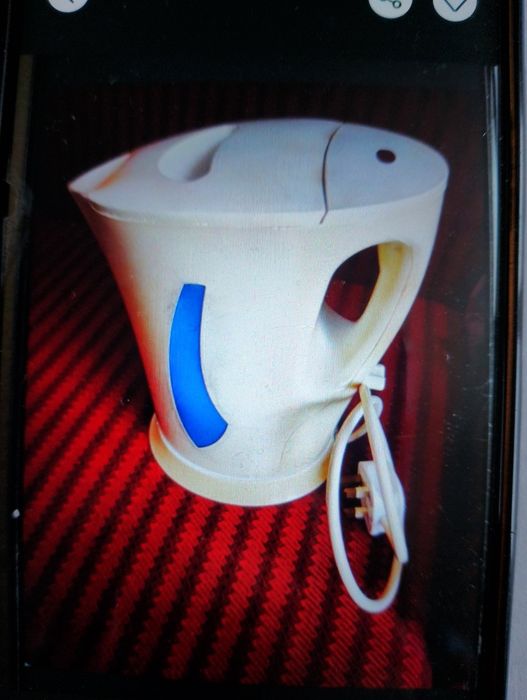 Fierbător electric în perfectă stare de funcționare