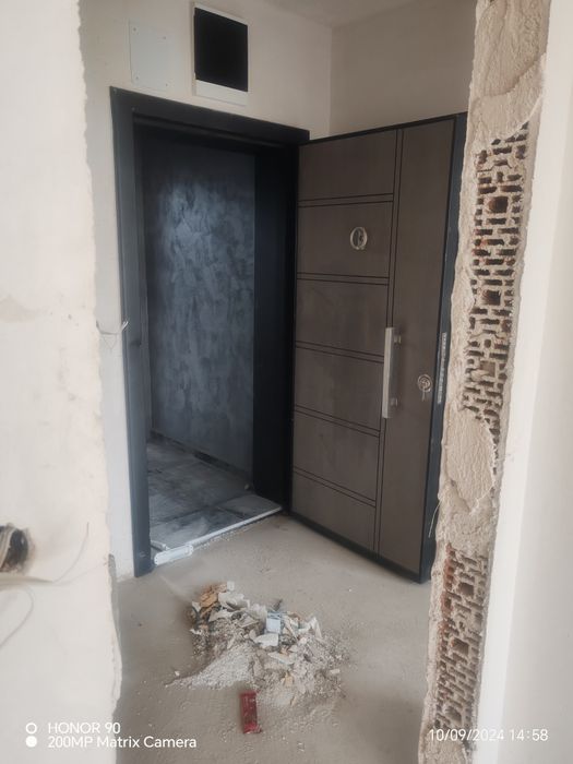 Продава се Двустаен апартамент в Пловдив, Южен - 73 кв.м за 1055 €/кв.м - Снимка #9