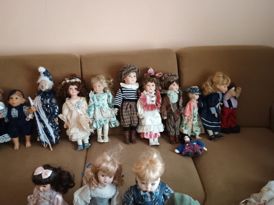 Lot Păpuși 63 de bucati