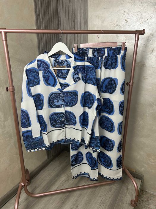 Дамски сетове различни модели