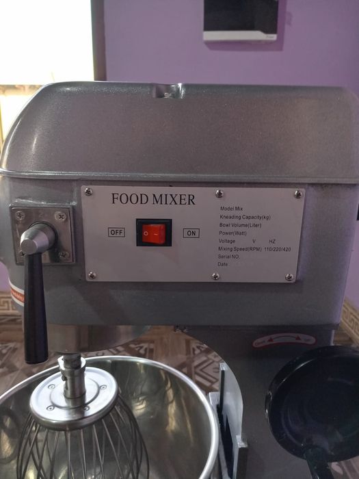 Mikser 25 kg holati yangi