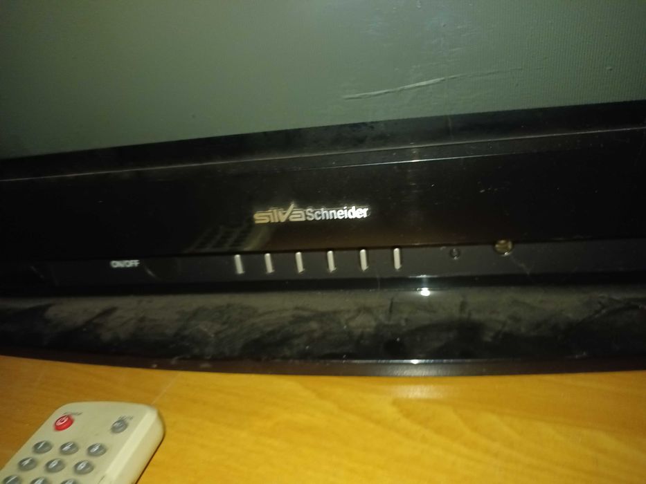 оригинален немски телевизор шнайдер.голям 22 инча