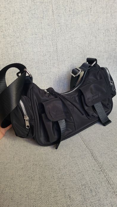 Малка дамска чанта, черна, cargo стил, H&M