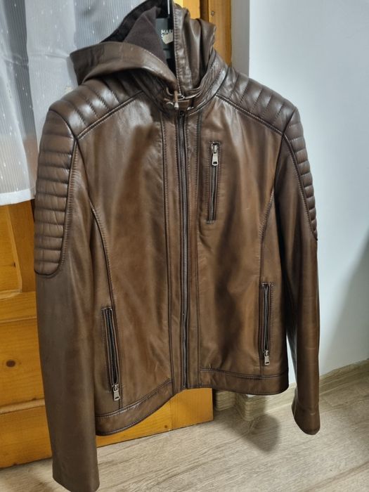 Vând geaca din piele 100%