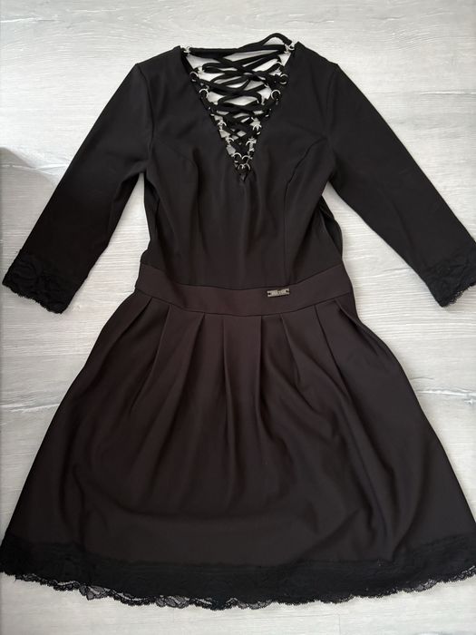 Черна рокля Alessa