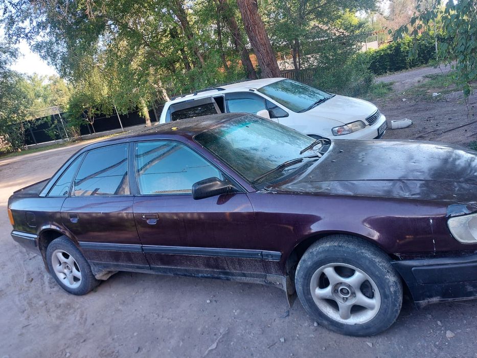 Продам Ауди 100 С4  срочно