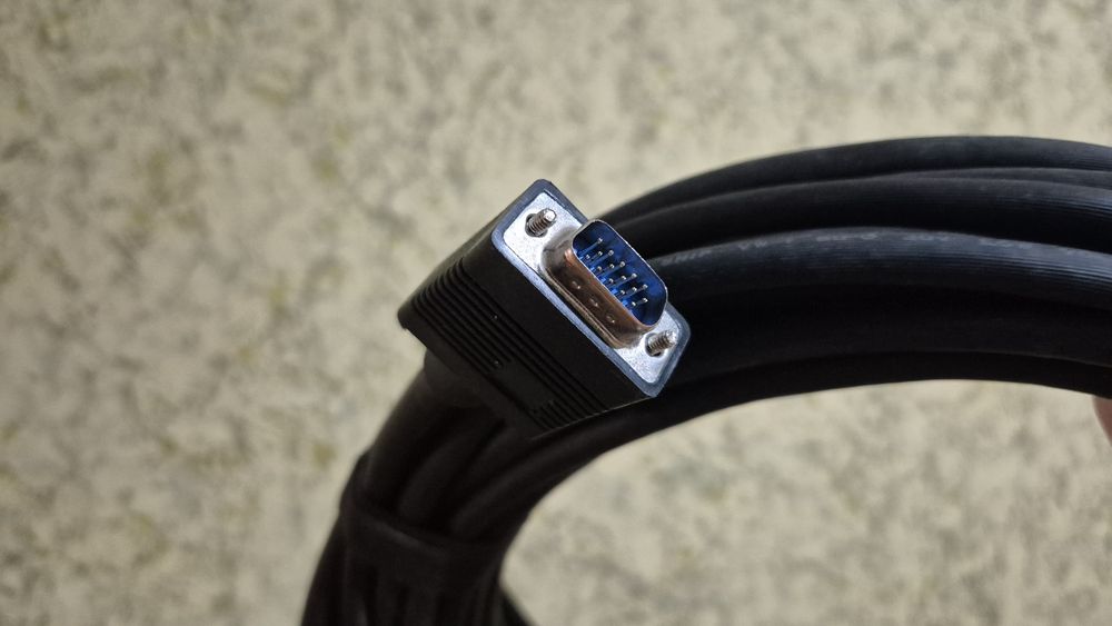 Экранированный VGA кабель 20 метров *