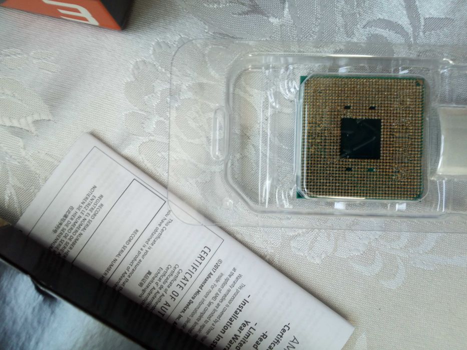 Procesor AMD RYZEN 3 2200G