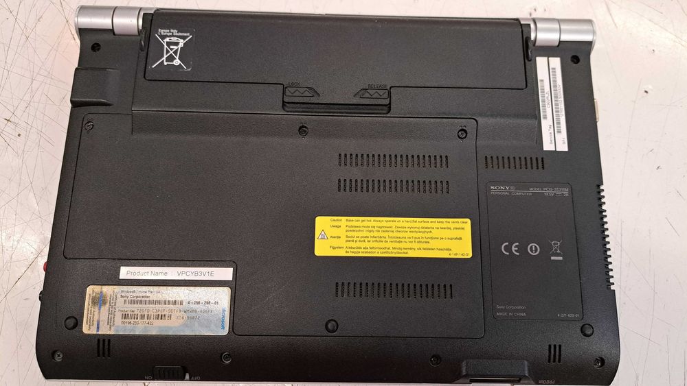 Laptop mini Sony Vaio VPCYB3V1E