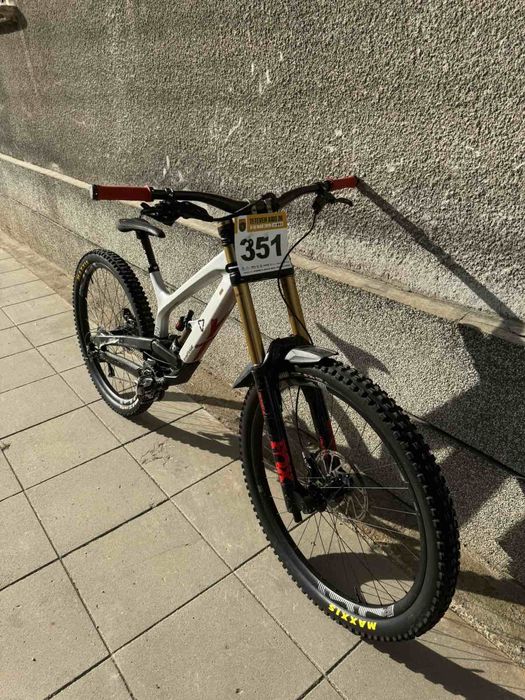 YT full carbon 29 L