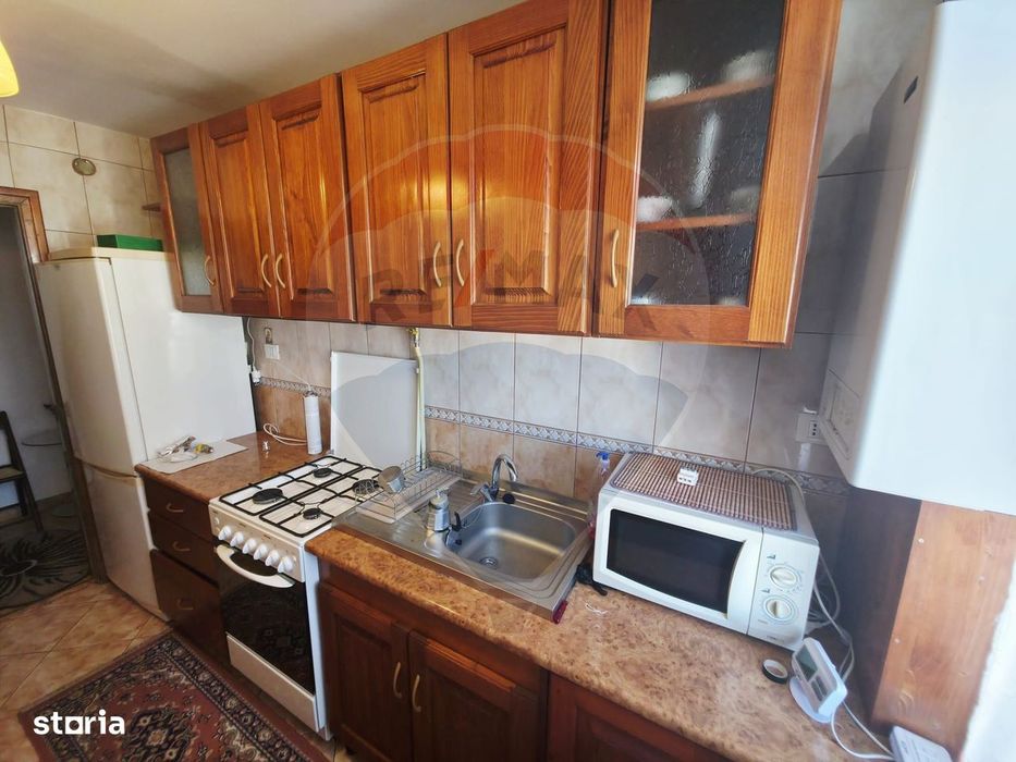Apartament cu 2 camere de închiriat în zona Central