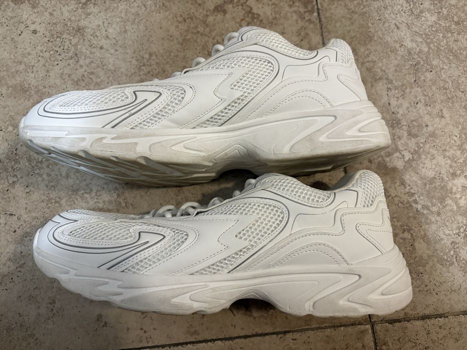 Бели Маратонки нови