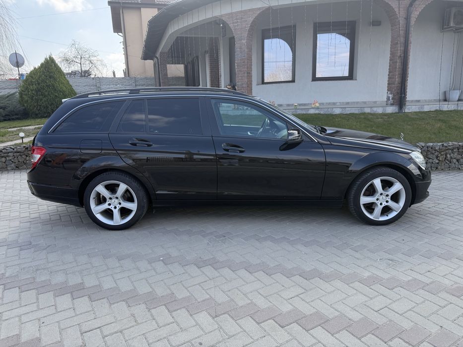 Mercedes C 200 / diesel / 2200 cm