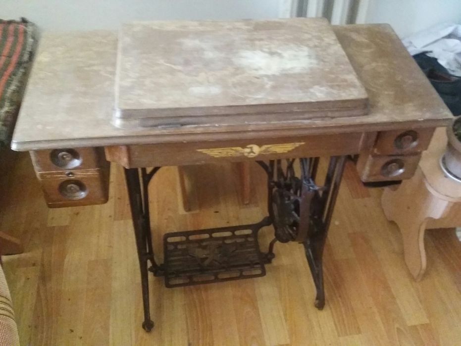 Продам швейную машинку в рабочем состоянии