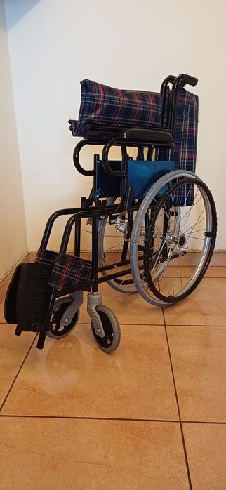 Scaun cu rotile pliabil din otel