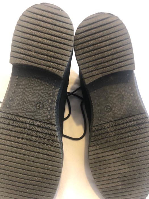 Ghete piele intoarsa, 39