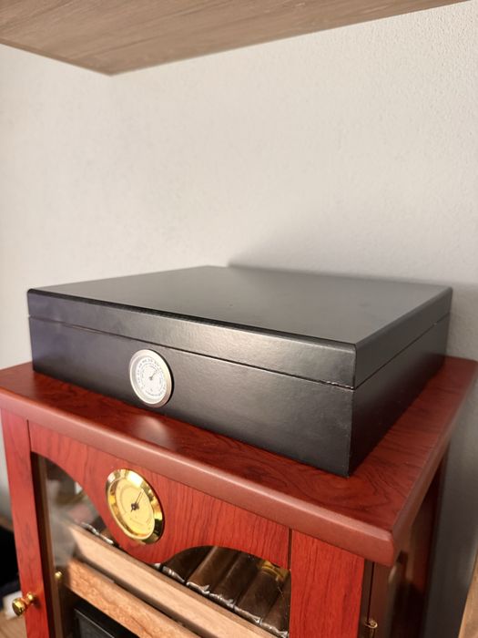 Humidor 2 bucati
