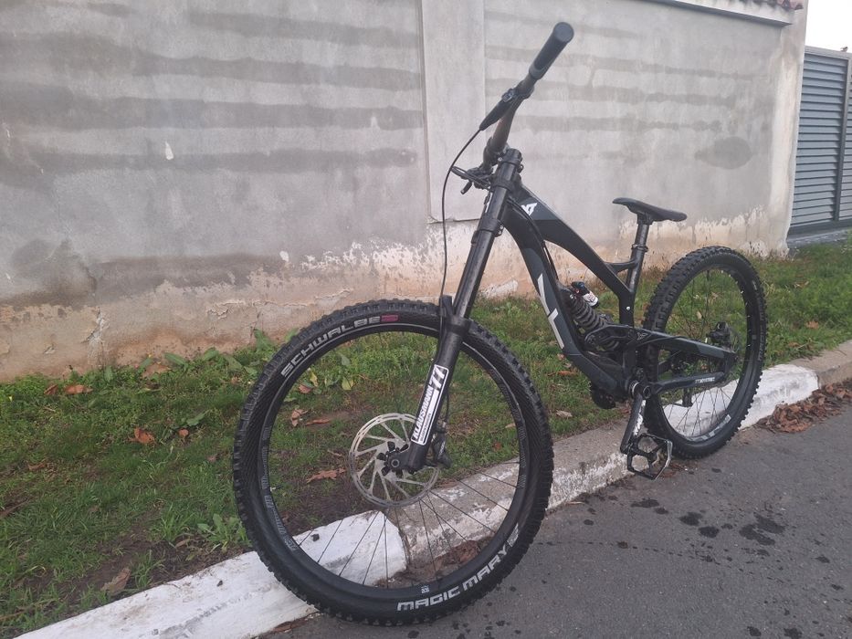 DOWNHILL - YT INDUSTRIES в отлично състояние