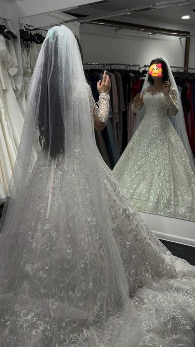 Свадебное платье