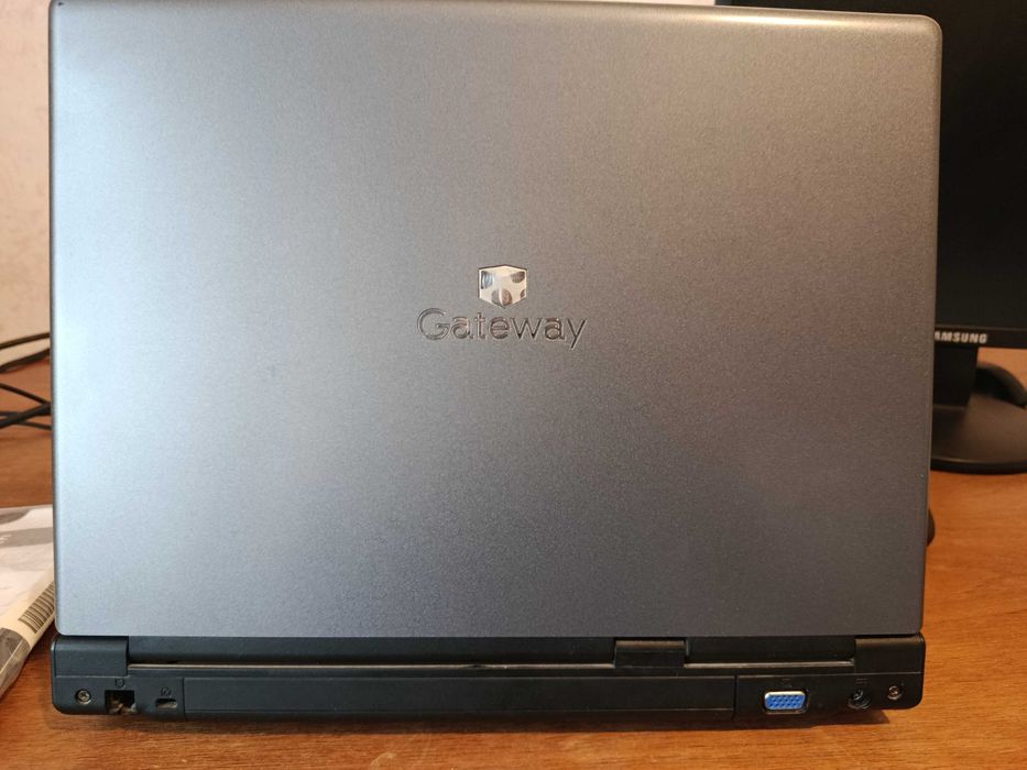 Ноутбук 14” с монитором 19“