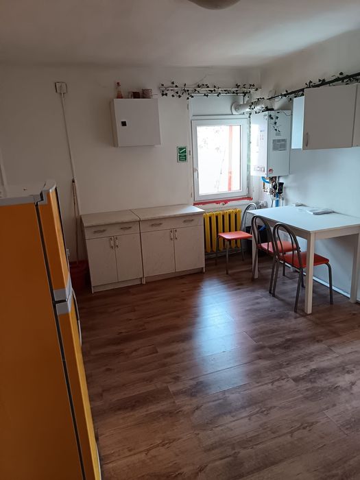 Inch ap 1 camera,42 mp, semicentral, str Dorobantilor, 400 euro