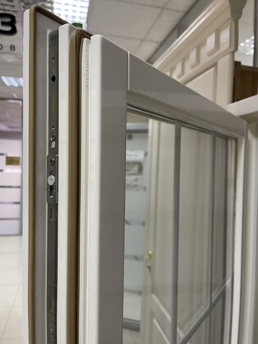 Деревянное евро окно в баню дом